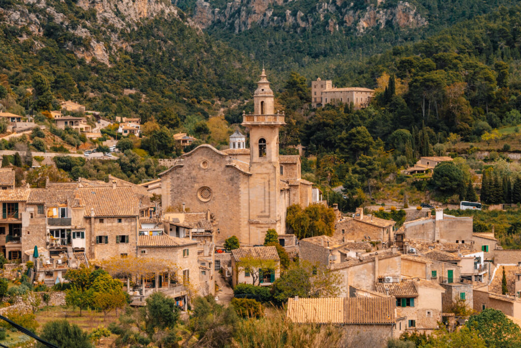 Blick auf Valldemossa auf Mallorca