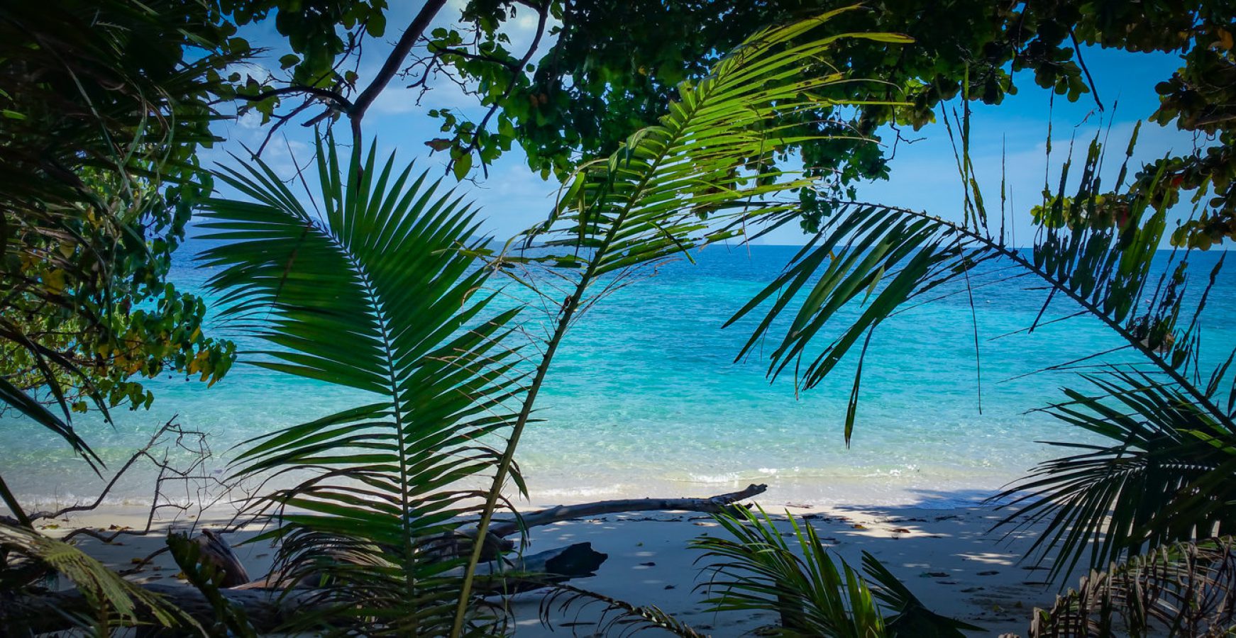 Ausblick von unserer Hütte auf den Strand von Koh Kradan