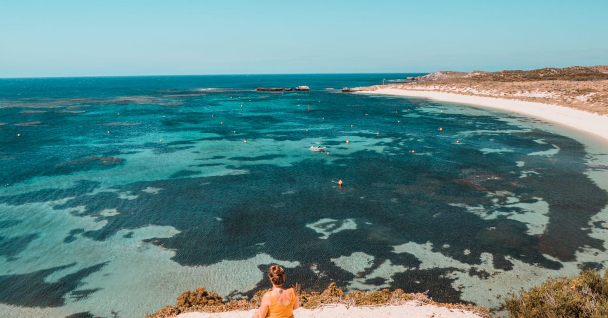 Julia an der Küste von Rottnest Island