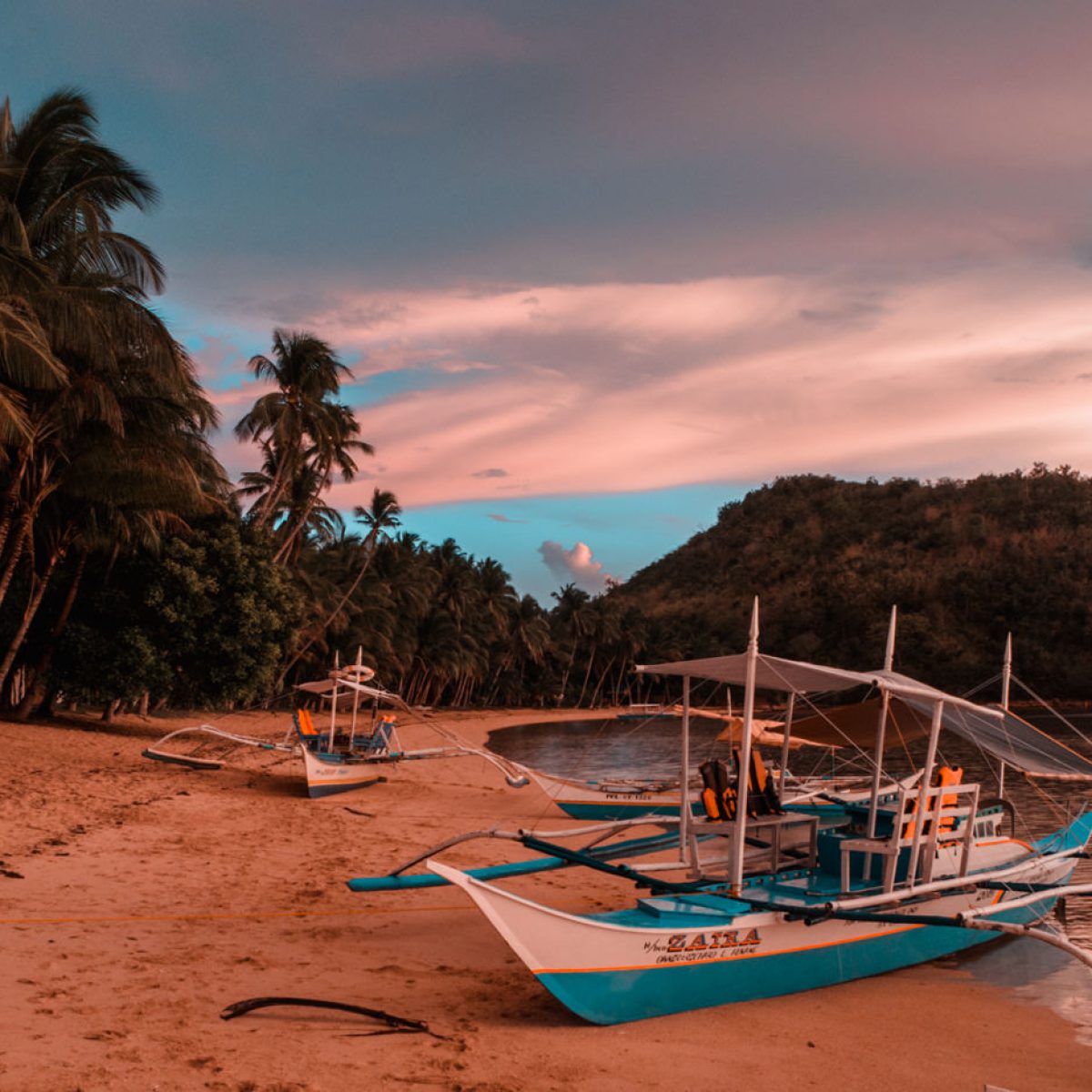 Sonnenuntergang am Ocam Ocam Strand auf Busuanga