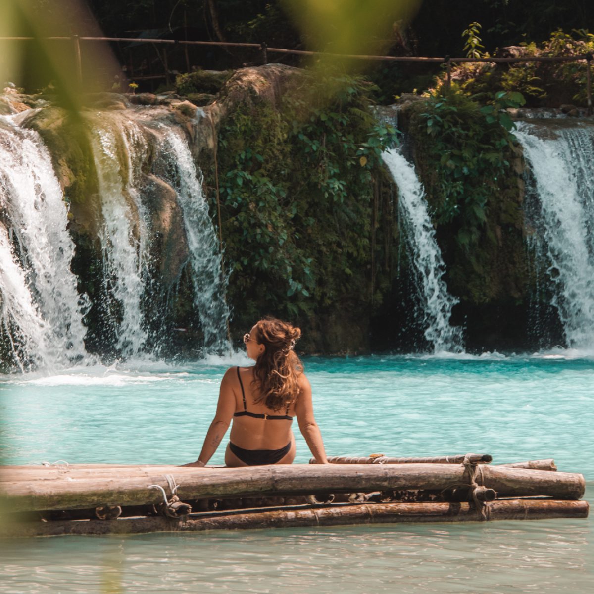 Julia am Cambugahay Wasserfall auf Siquijor