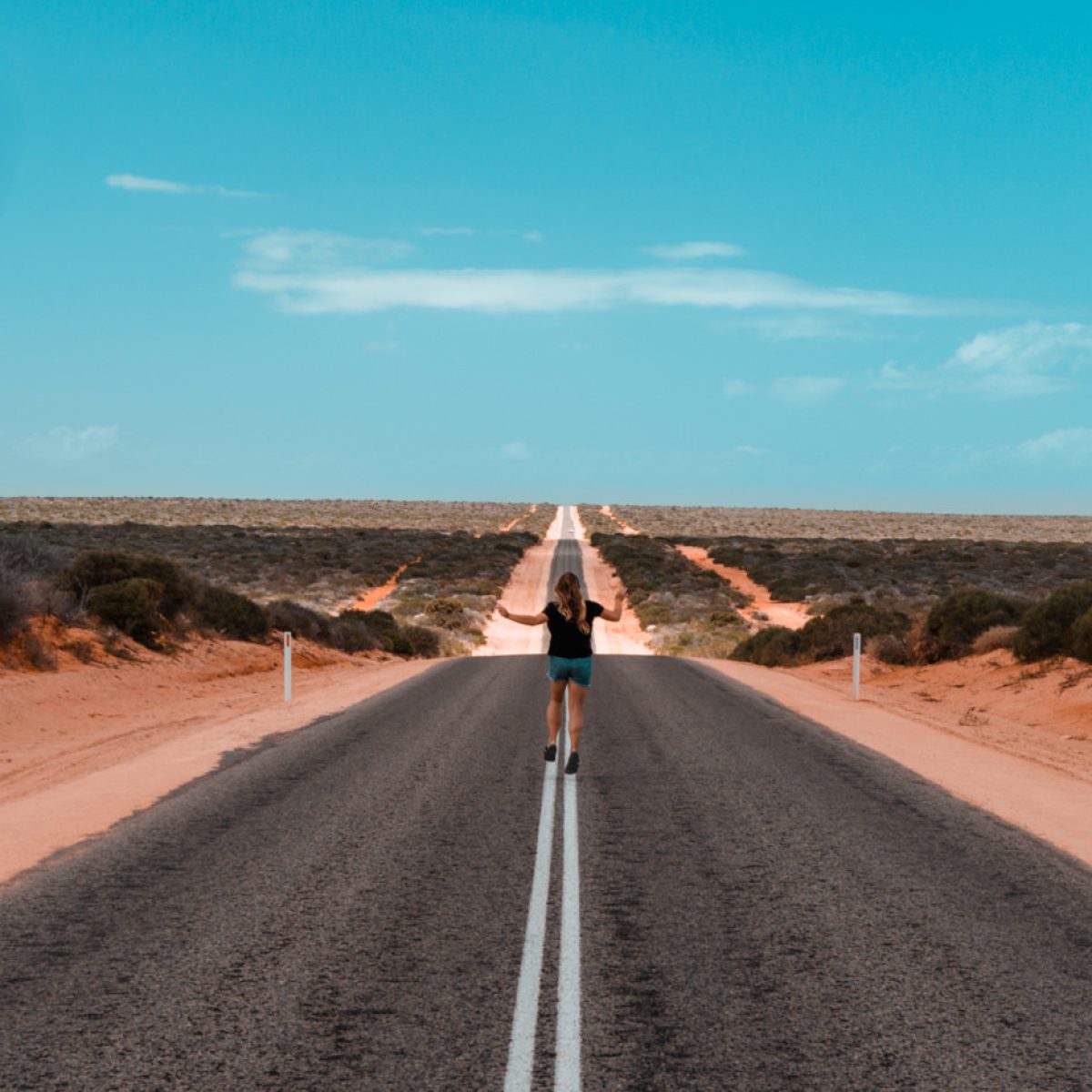 Endlose Straße in Australien