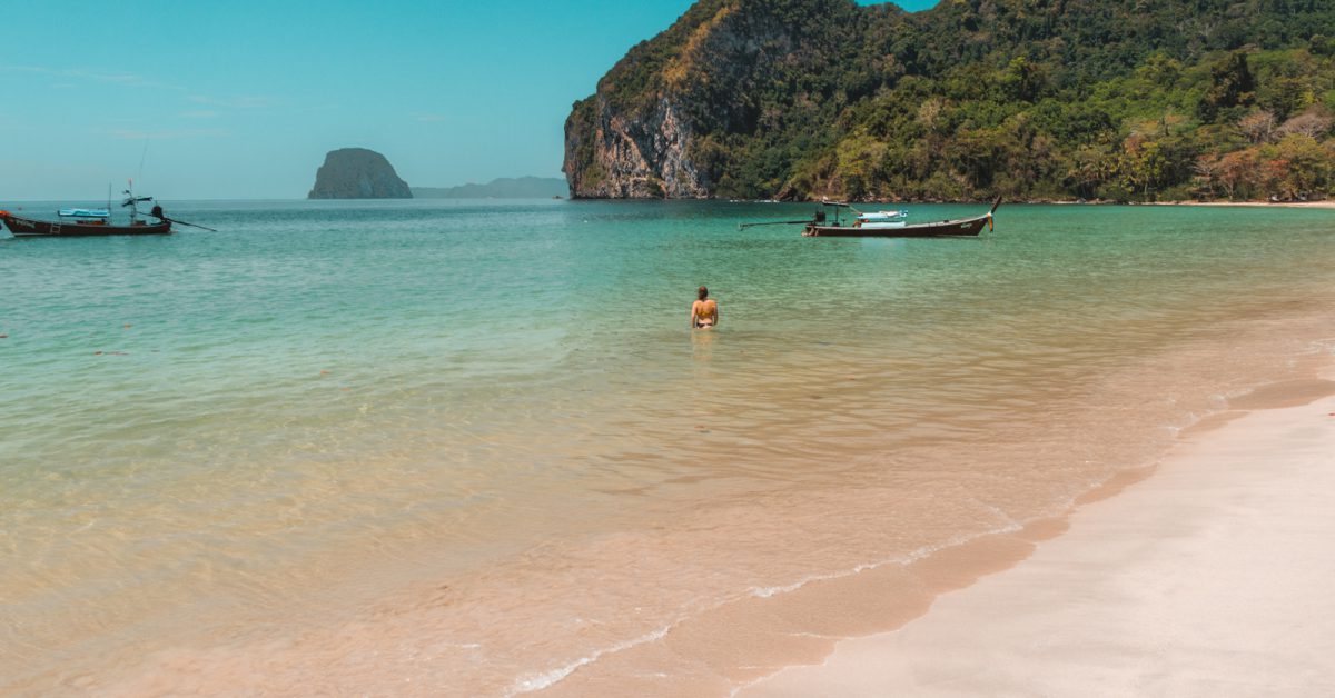 Strand und Meer von Koh Mook