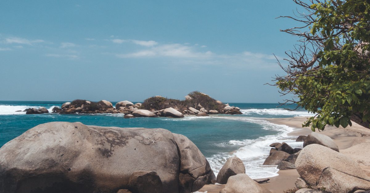 Küste des Tayrona Nationalparks in Kolumbien