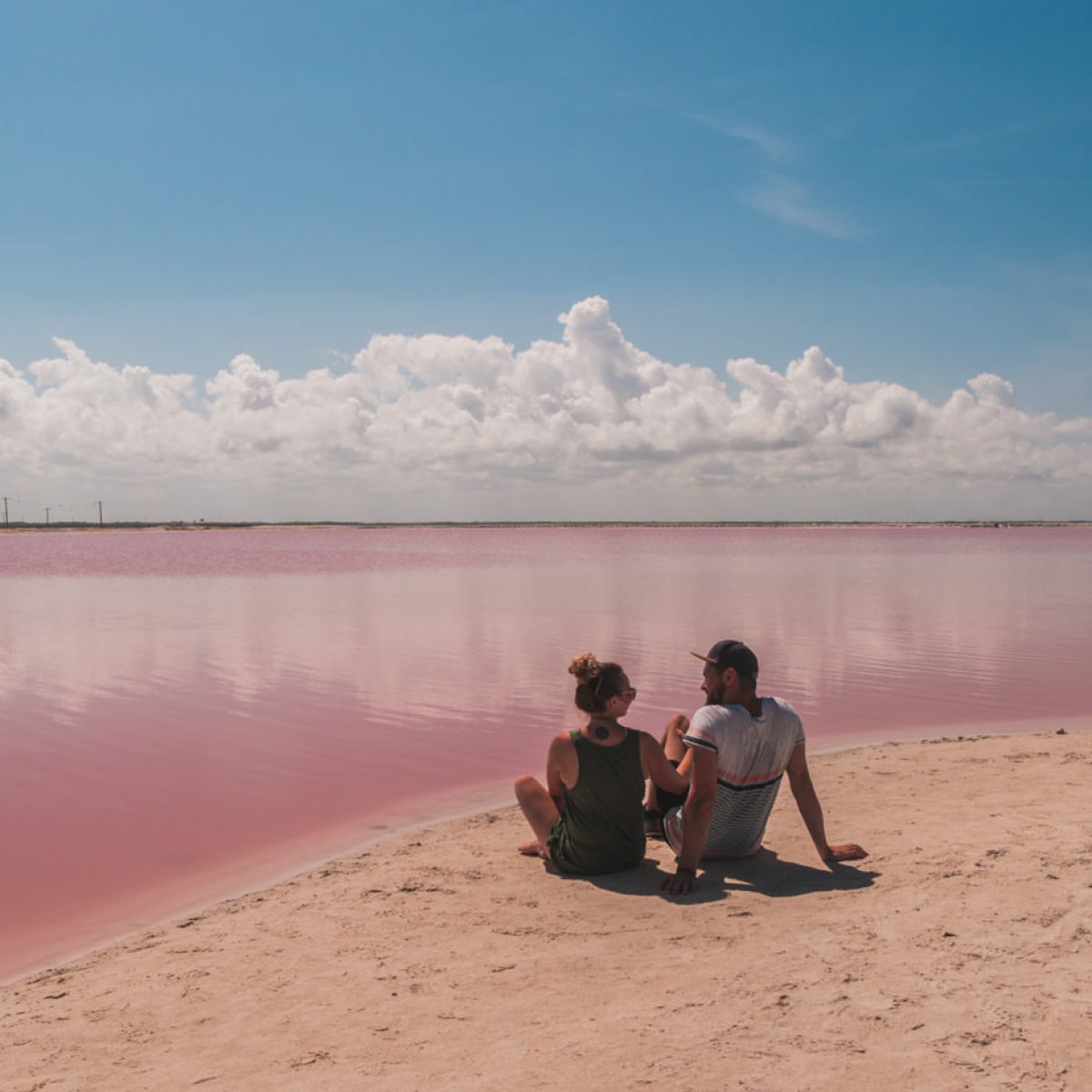 Wir an der pinken Lagune in Las Coloradas